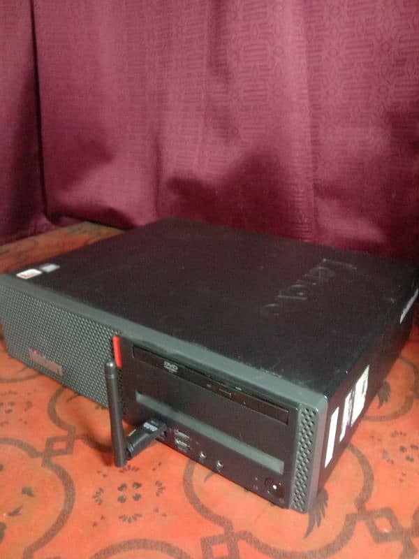 lenovo pc AMD PRO A8-9600 8GB RAM Desktop 1