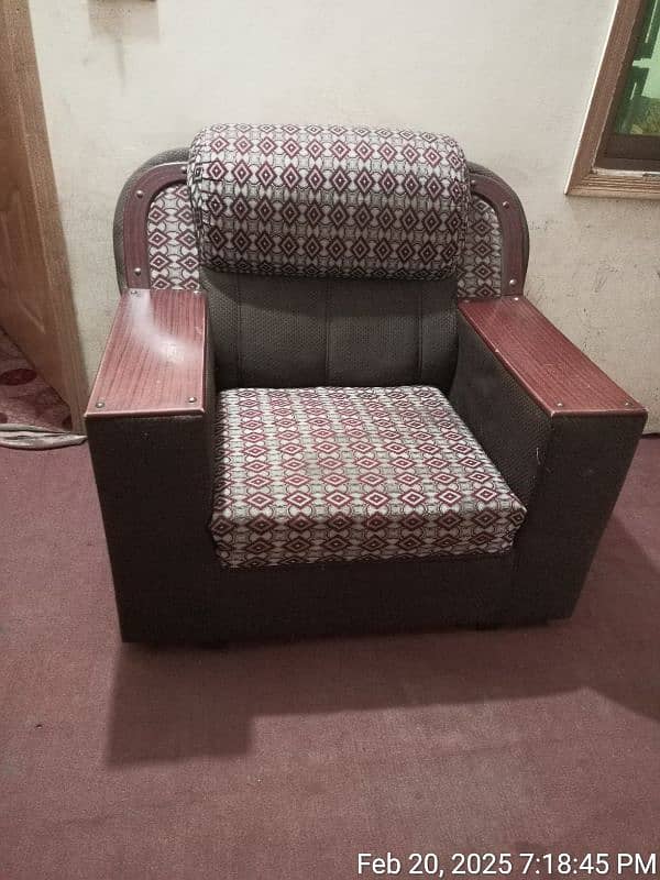 3 seater poshish sofa set for sale 5