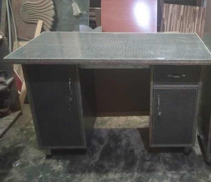 Office Table for sale 0