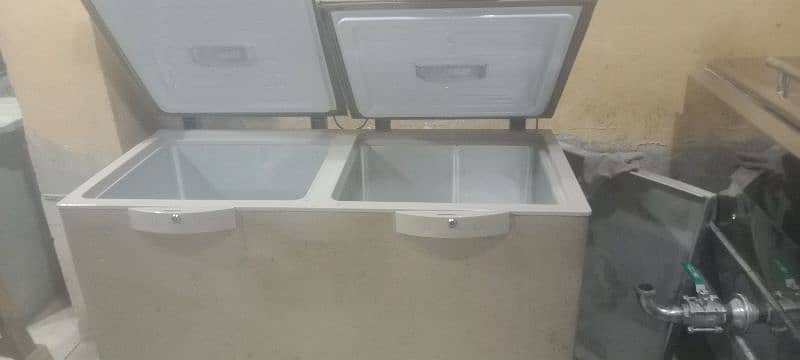 2 door Dawlance deep freezer good condition working 100% 03162919603 2