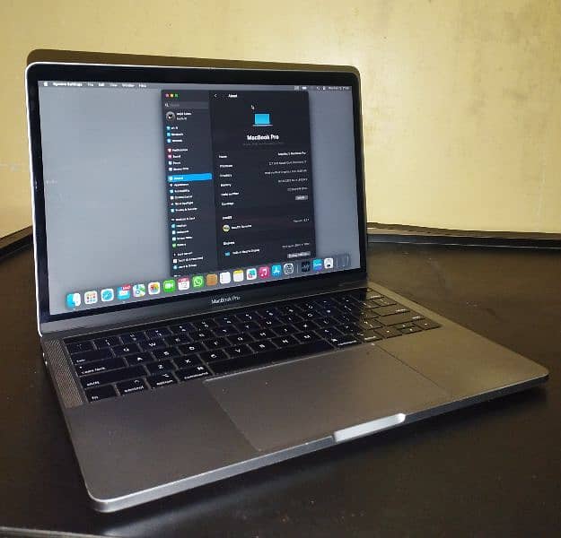 Apple MacBook Pro 2018 Core i7, 13 inch 2