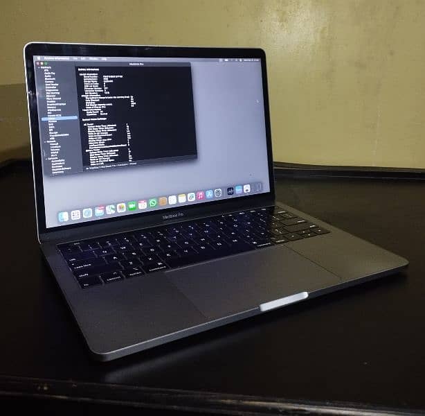 Apple MacBook Pro 2018 Core i7, 13 inch 3