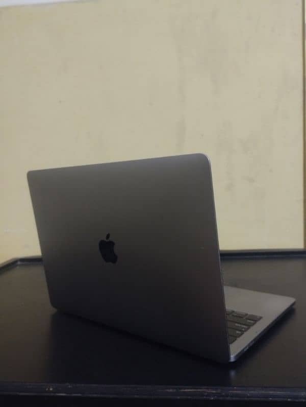 Apple MacBook Pro 2018 Core i7, 13 inch 5