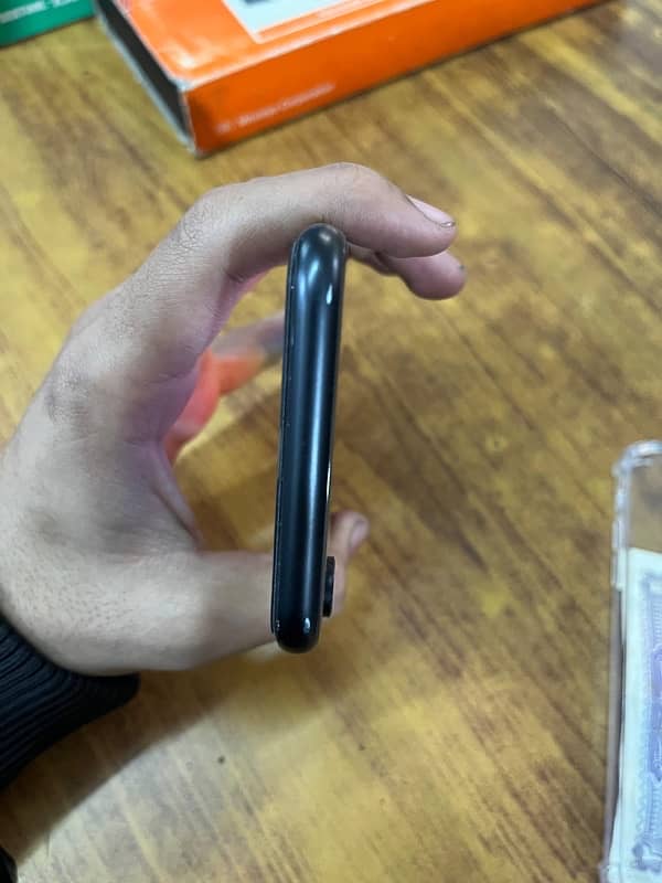 sale 36500 iphone XR 3