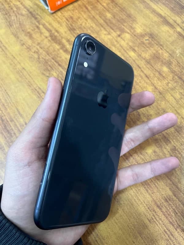 sale 36500 iphone XR 1