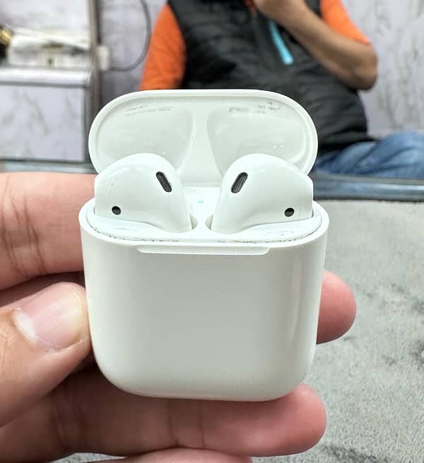 Apple Airpods 2 0