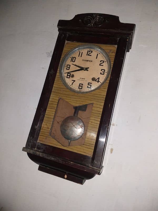 British Wall clock 0