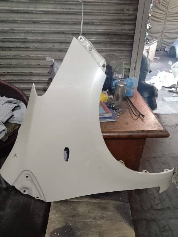 Vitz 2006 model original fenders and bumpers 3