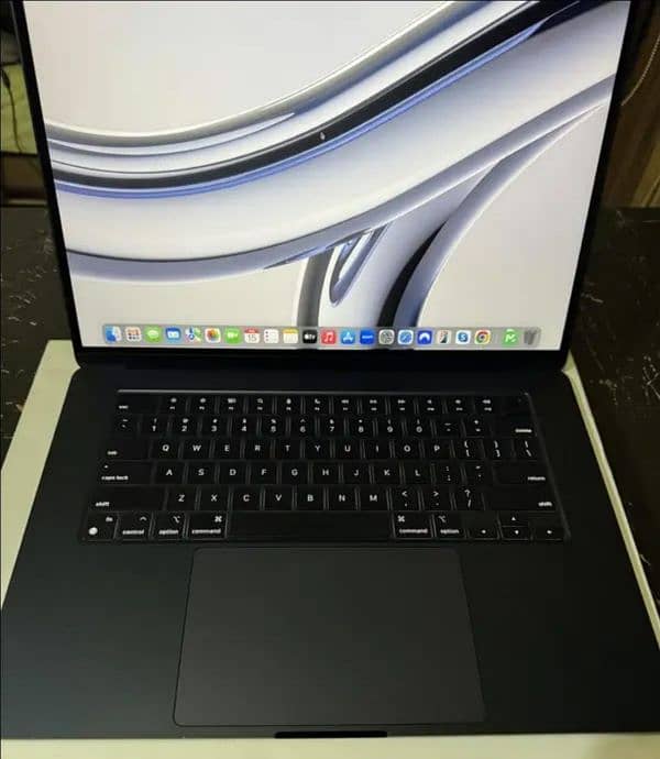 MacBook M2 2022 | Urgent Sale 3