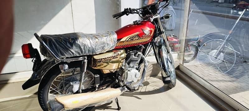 Honda 125 2025 Gold Edition Full Zero. 0