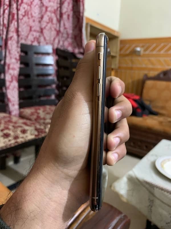 iphone XS non PTA 3