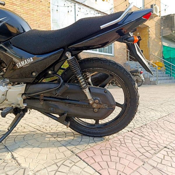 YAMAHA YBR 125G IN NEW CONDITION 7