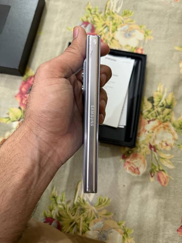 samsung Z fold 5 12/256gb non pta 4