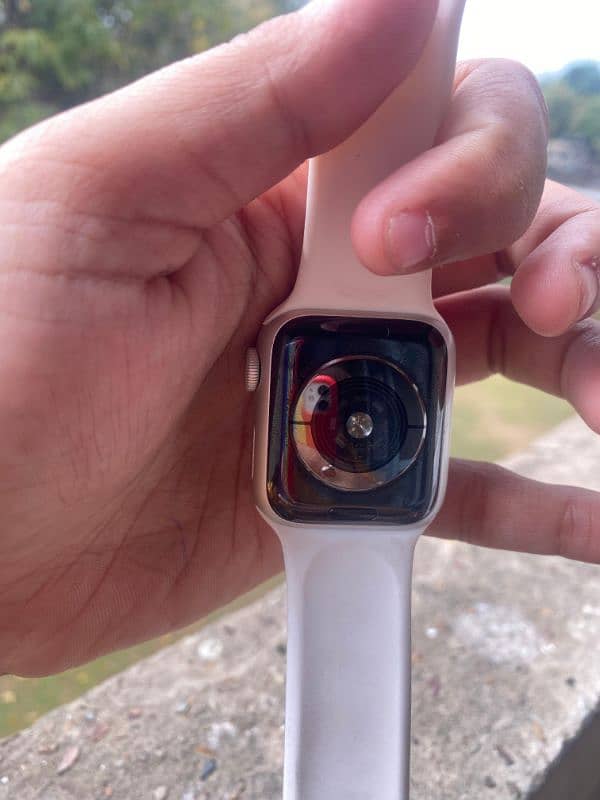 Series 5 Apple Watch 3