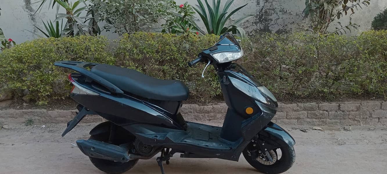 Urgent scooty for sale 0