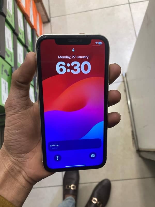 iPhone 11 non pta fu with box 1