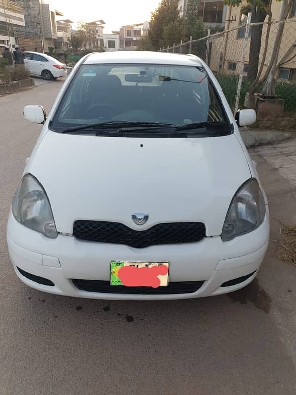 Toyota Vitz 2004 3