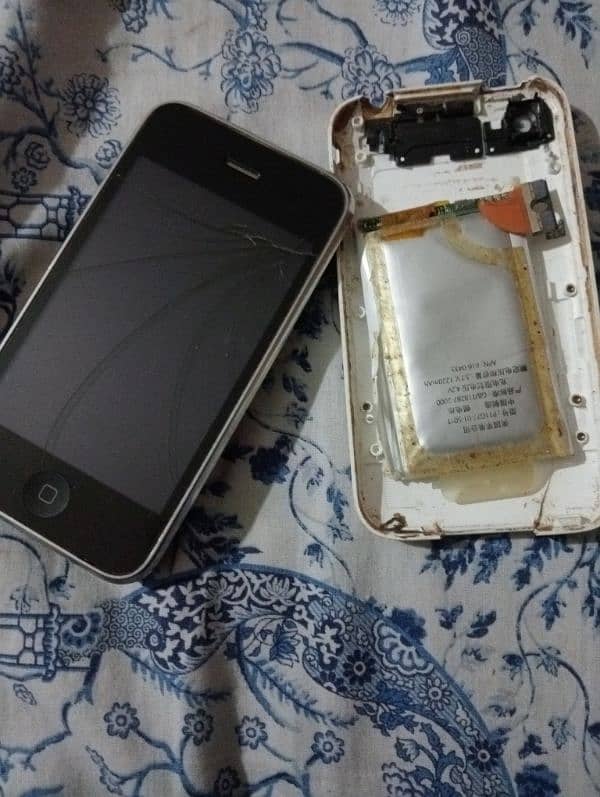 Iphone 3 for spare parts 1