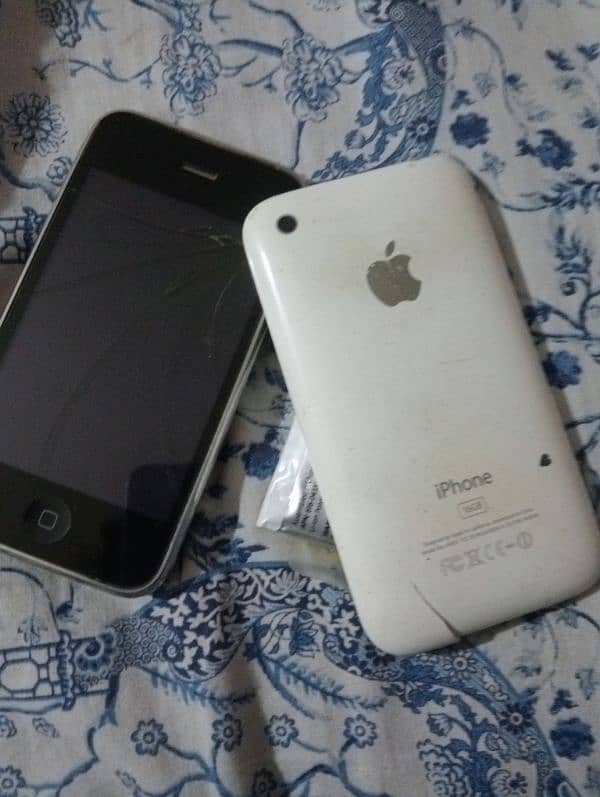 Iphone 3 for spare parts 2