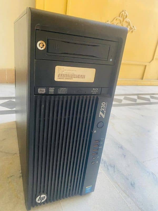 HP. i7 Z230 workstation (6th generation) 6