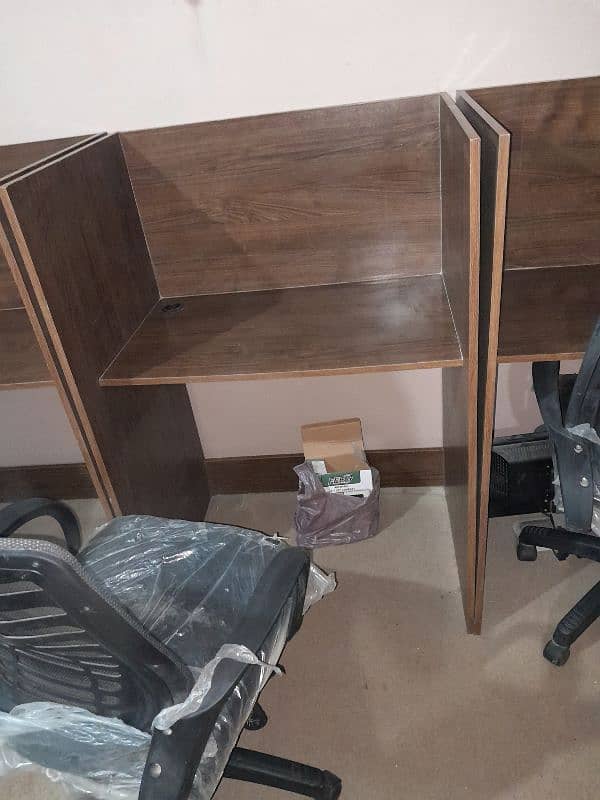 Full size Cubicles and office chairs for sale 1