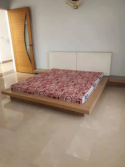 Master molty foam 6 inch king size matress in Good. . . selling urgent 0