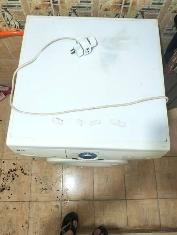 LG Automatic Washing Machine 4