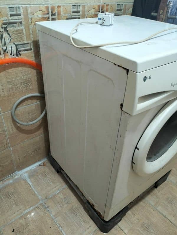 LG Automatic Washing Machine 5