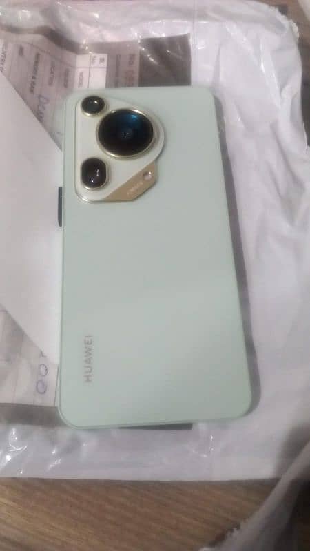 Huawei pura 70 ultra Vietnam 0