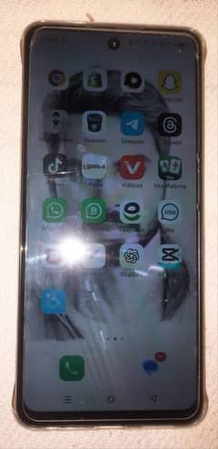 Infinix smart 8 . . . 3+3+1 ram 7 gb . . room 64