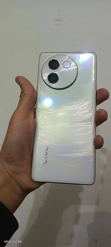 Vivo V30e 0