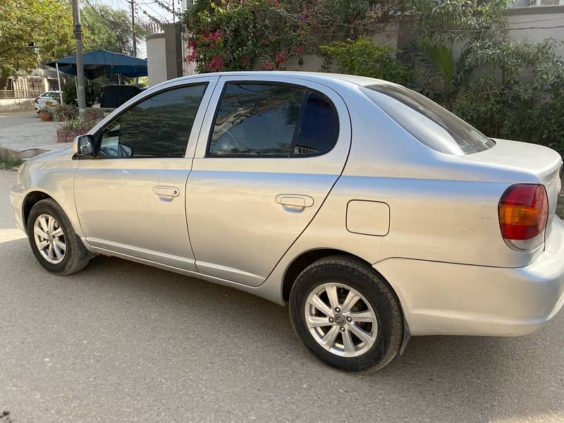 Toyota Platz 2004 3