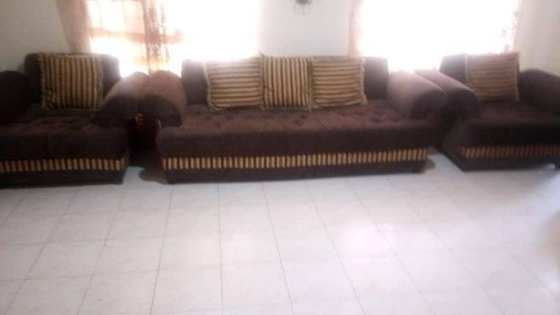 5 seater Sofa set 0