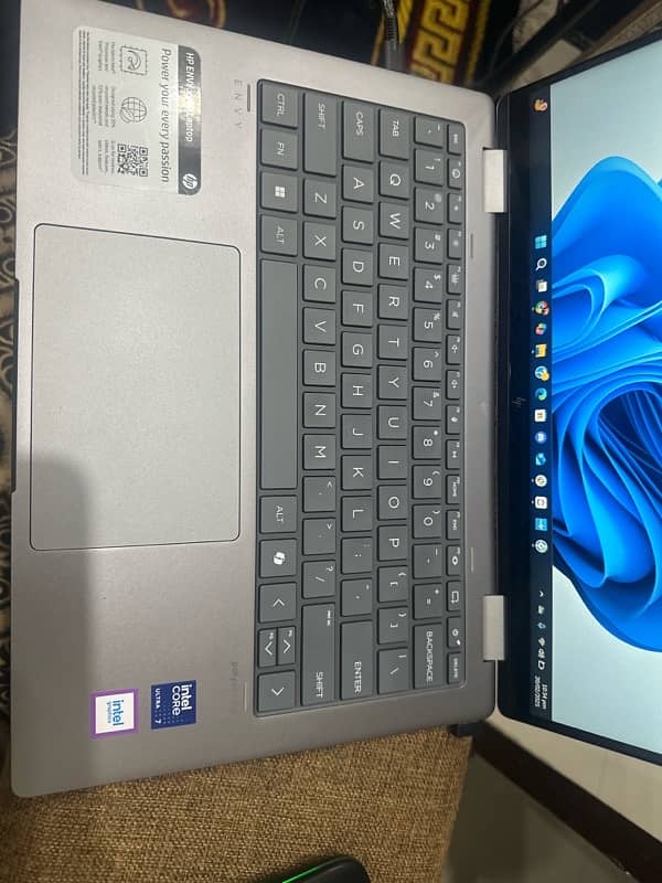 HP envy x360 2 in 1 14” core 7 Ultra 1