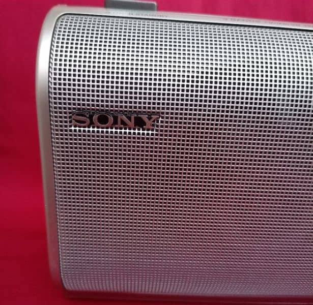 Sony Radio ICF 704S World Band Radio 8