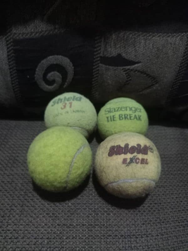 TENNIS BALLS 1