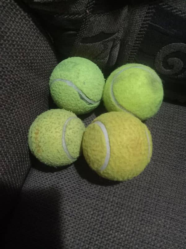 TENNIS BALLS 4