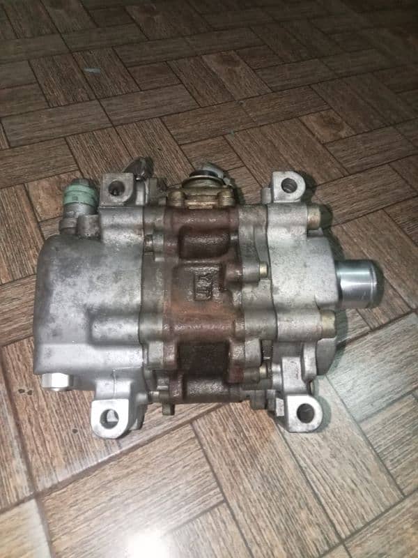 Toyota Corolla indus denso original compressor 1