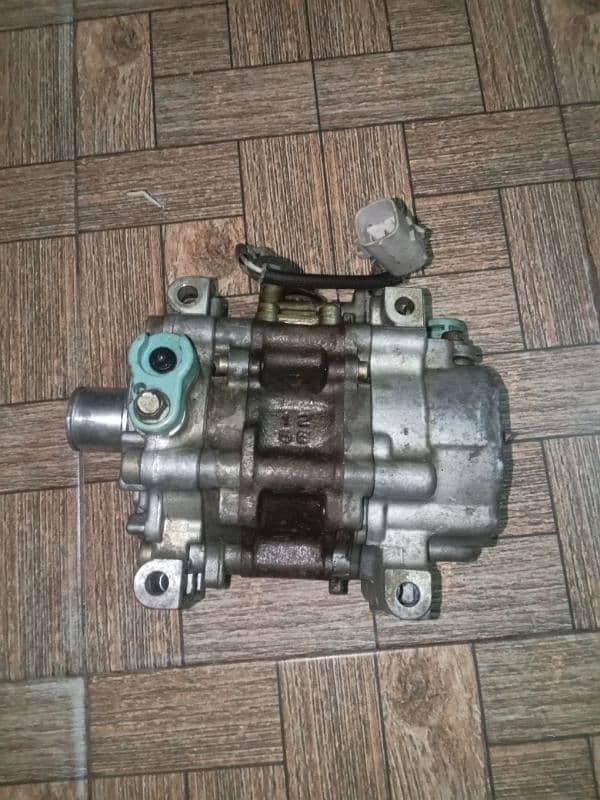 Toyota Corolla indus denso original compressor 4