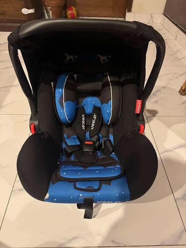 Imported Baby Carry Cot & Car Seat 0