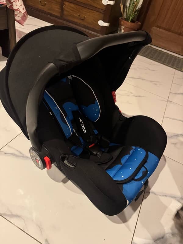 Imported Baby Carry Cot & Car Seat 3