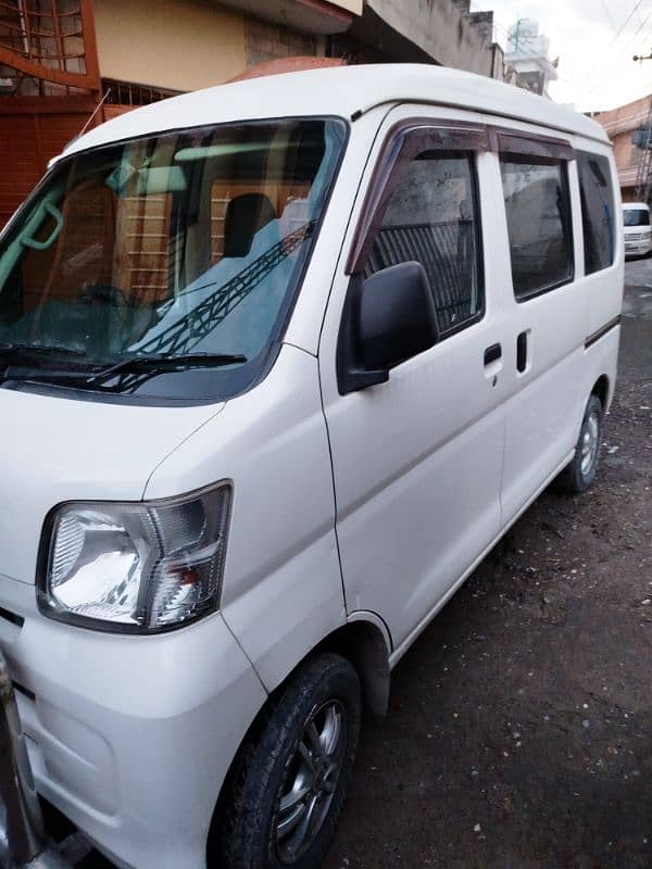 Daihatsu Hijet 2013 1