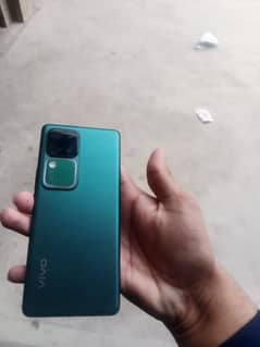 Vivo V30