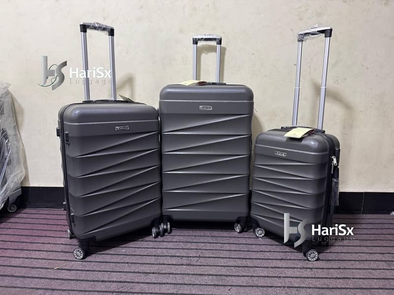 Luggage bags/ travel suitcases/ trolley bags/ travel trolley/ attachi 16