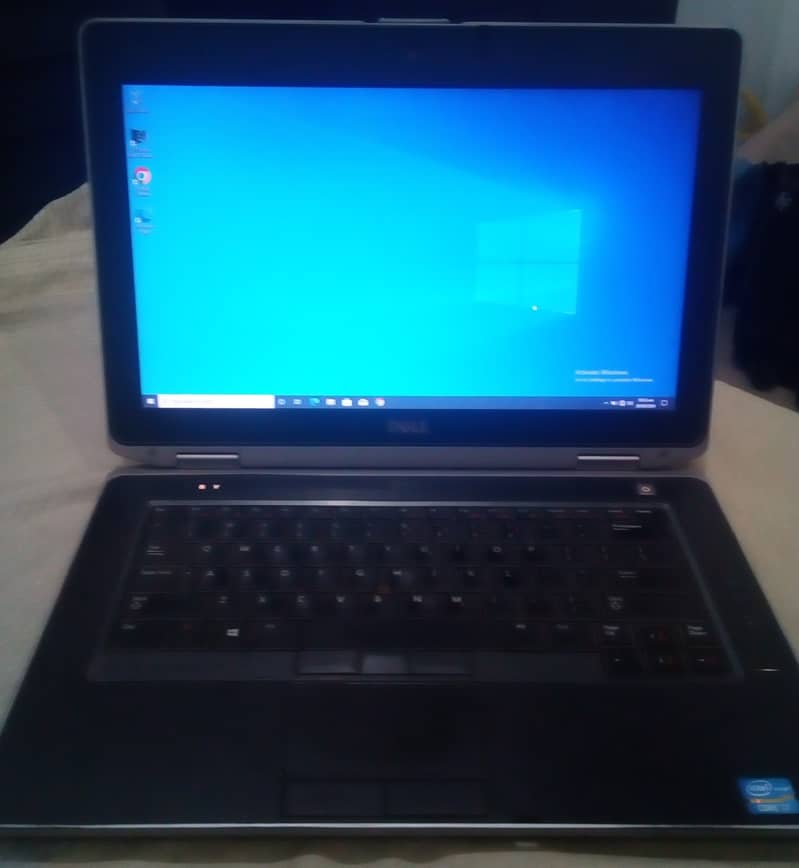 Dell Latitude Laptop with 5GB Nvidia Graphic 0