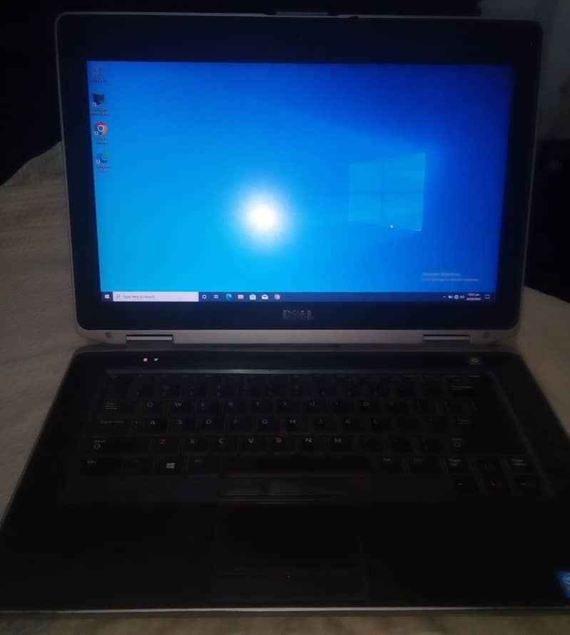 Dell Latitude Laptop with 5GB Nvidia Graphic 1