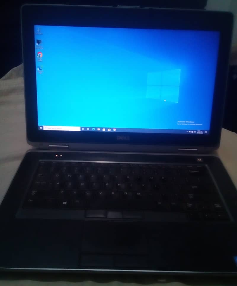 Dell Latitude Laptop with 5GB Nvidia Graphic 2