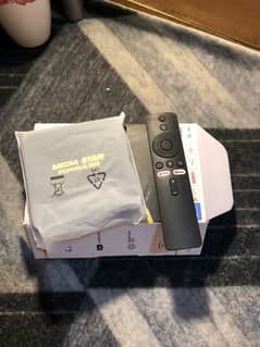 Android Smart TV Box with voice remote 10/10 condition.