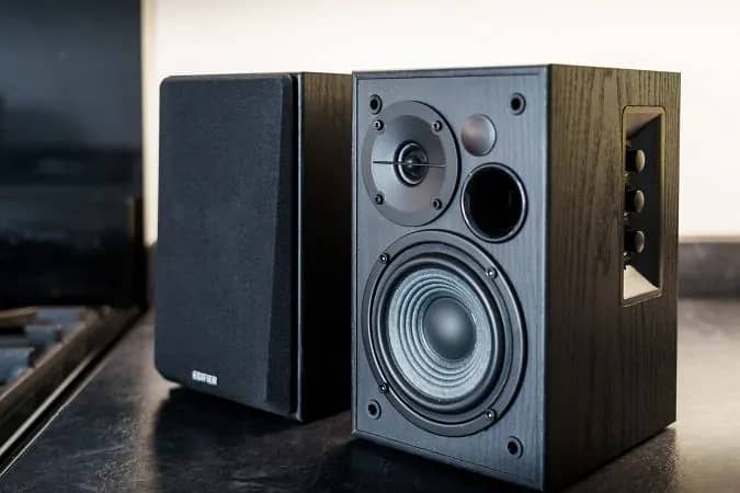 Edifier R1580MB Studio Speakers with Dual Mic & Bluetooth Connectivity 0