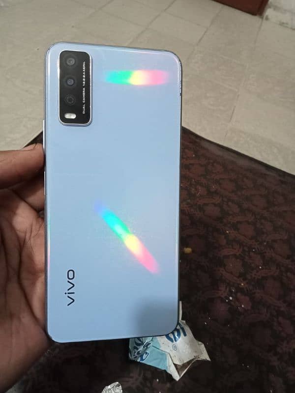 Vivo y12s 4